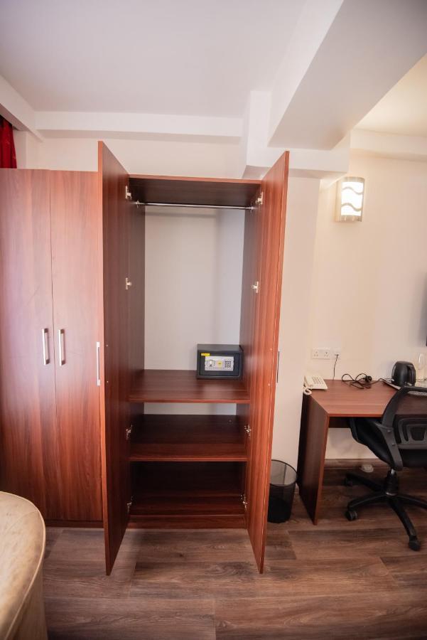 The Crossroads Hotel, Westlands Nairobi Luaran gambar