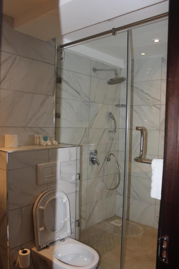 The Crossroads Hotel, Westlands Nairobi Luaran gambar
